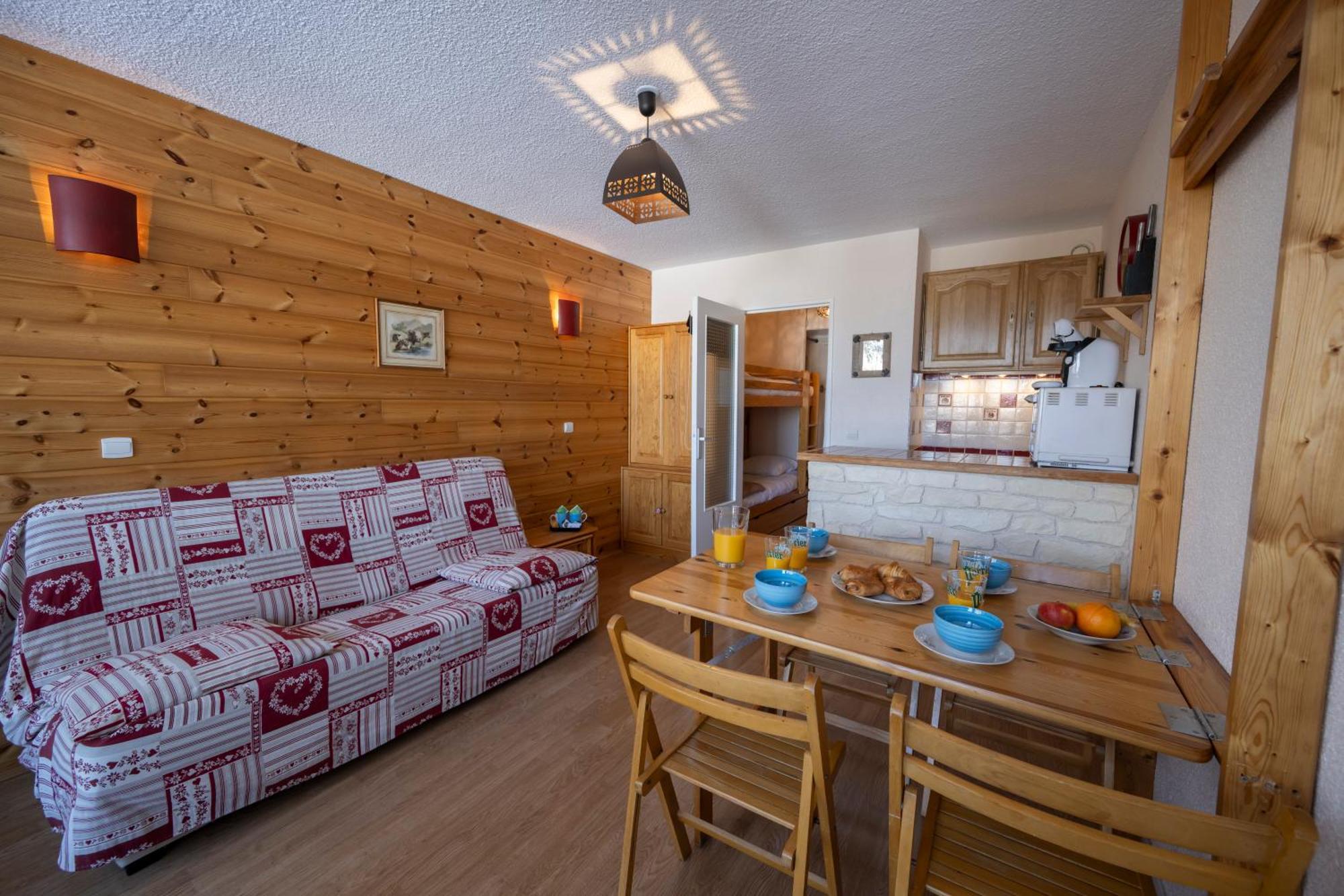 Doux Crepuscule - Au Bord Des Pistes - Parking Apartamento Enchastrayes Exterior foto