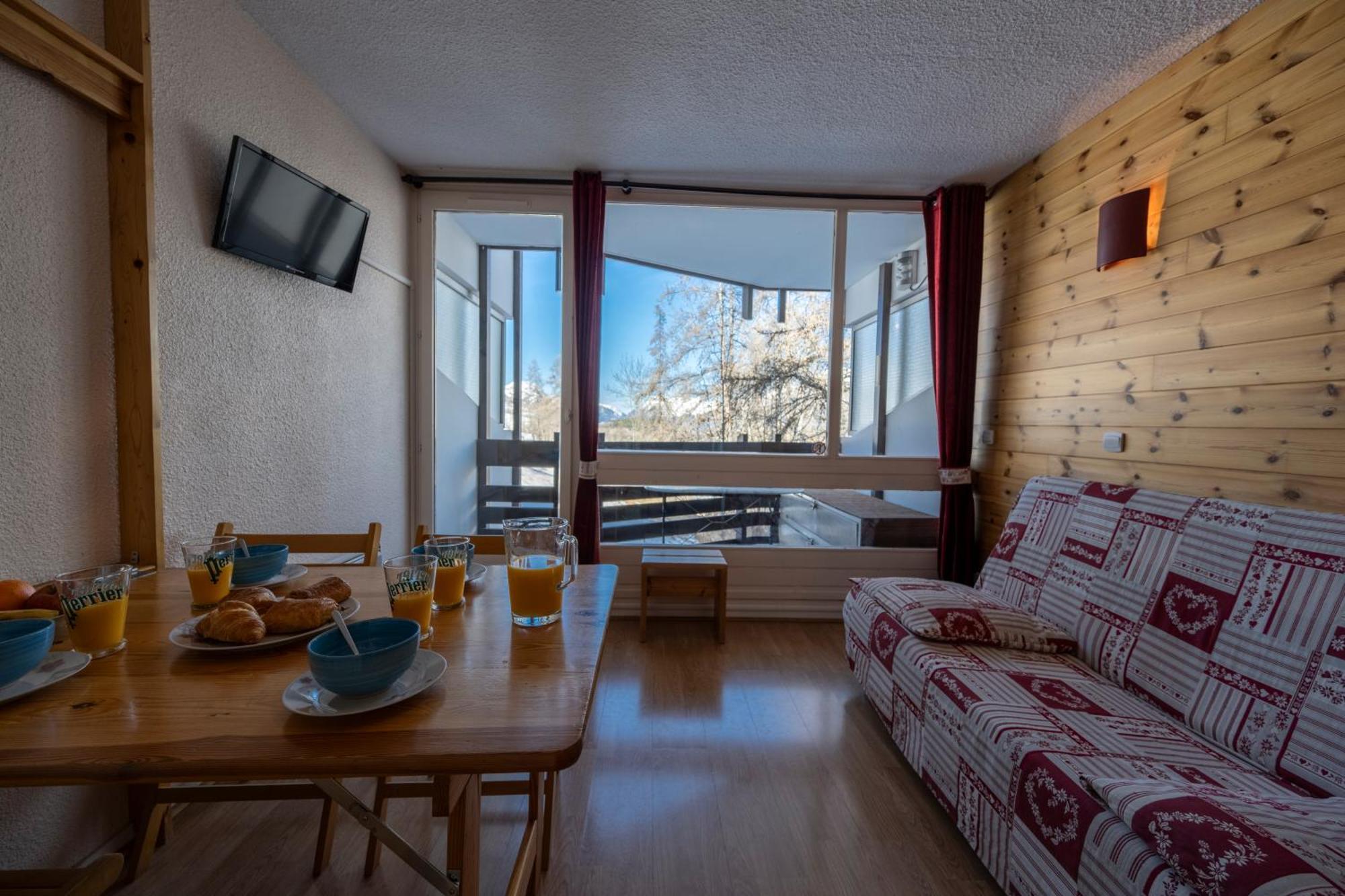 Doux Crepuscule - Au Bord Des Pistes - Parking Apartamento Enchastrayes Exterior foto